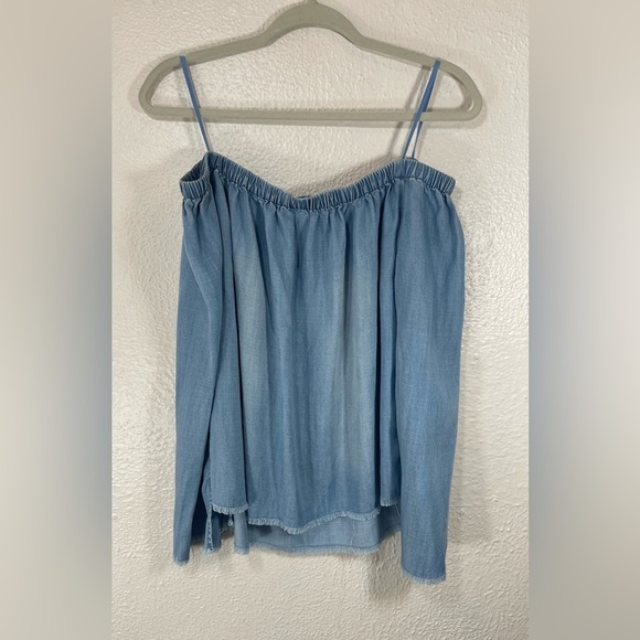 Cloth & Stone Anthropologie Light Blue Chambray Off The Shoulder Top Women’s Sm - Picture 2 of 13